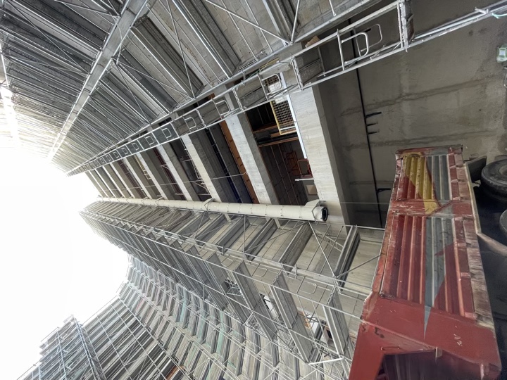 how metal debris chutes improve construction site safety efficiency